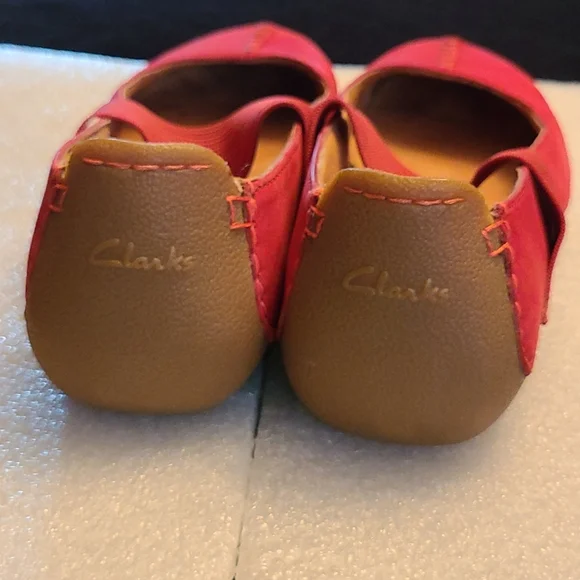 Clarks Artisan UK Unloop Shoes - Picture 7 of 10